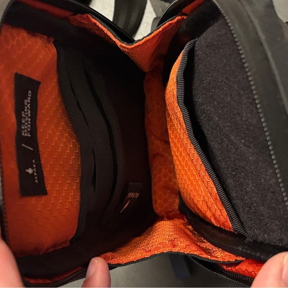 Black Crossbody Bag -Alpaka - Picture 3 of 5